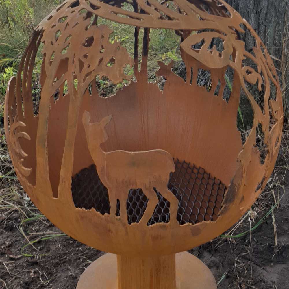 Садовый камин с оленем