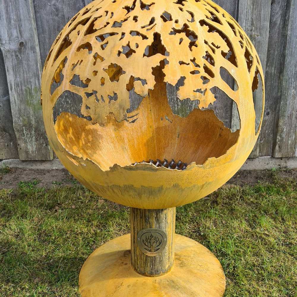 Маленький Садовый камин с дубовым мотивом