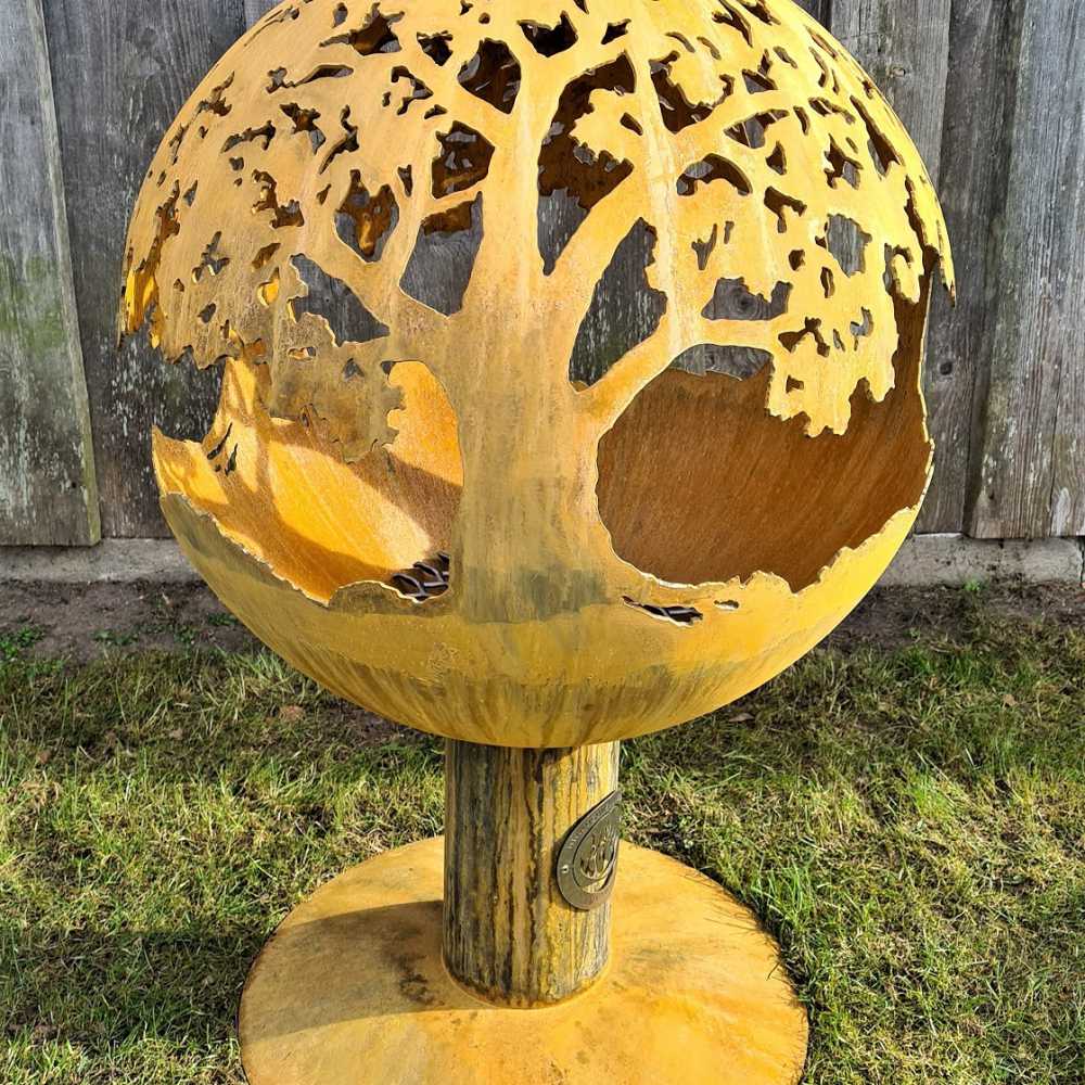 Маленький Садовый камин с дубовым мотивом