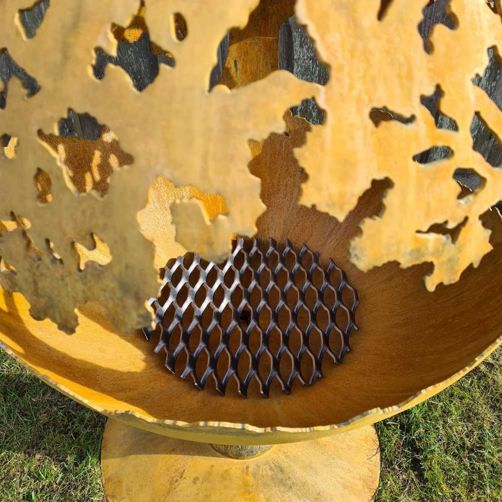 Маленький Садовый камин с дубовым мотивом