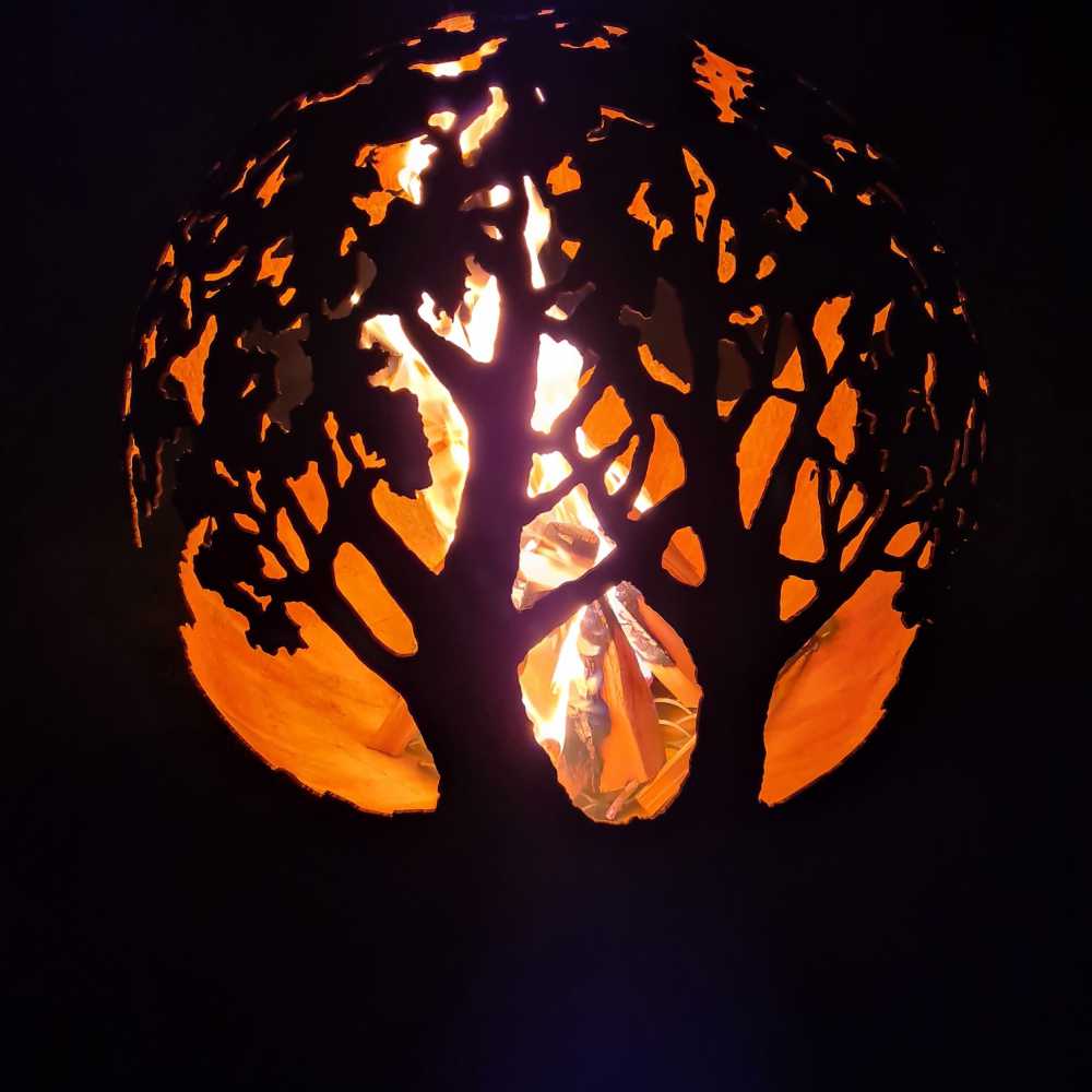 Маленький Садовый камин с дубовым мотивом